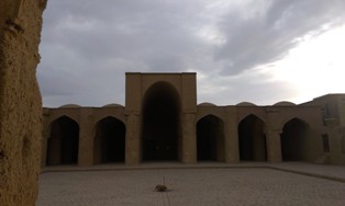 courtyard tarikhaneh damghan